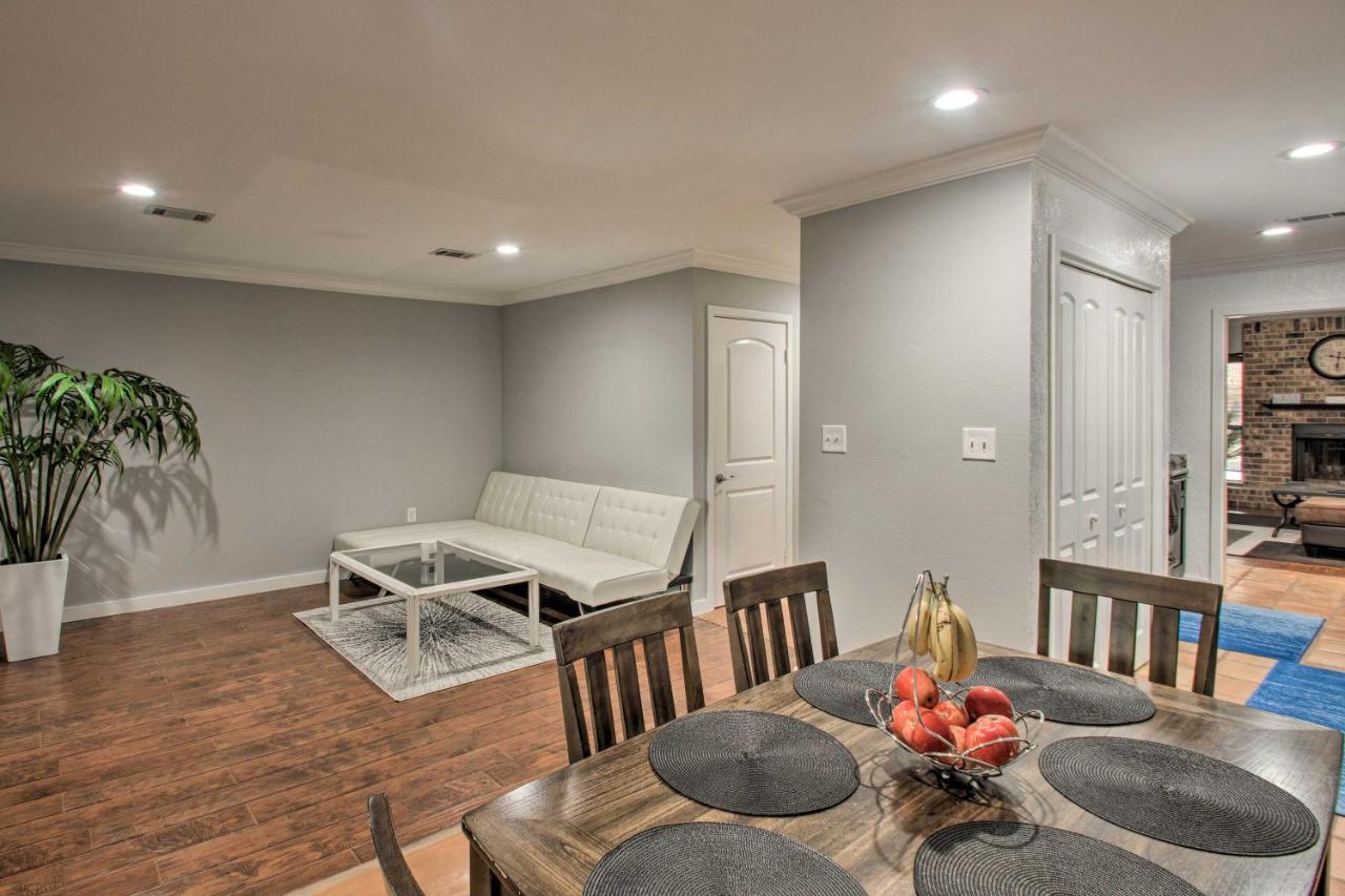 2-Story Pensacola Home With Game Room And Private Yard ภายนอก รูปภาพ